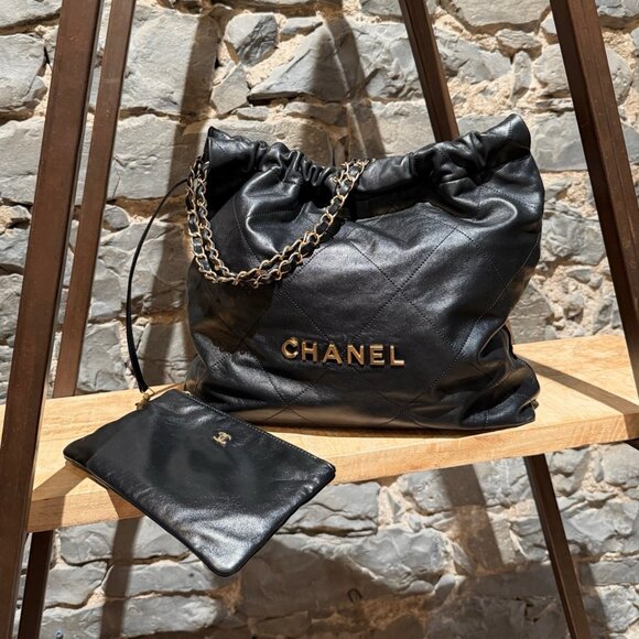 Chanel Black Calfskin Leather Medium 22 Hobo Bag W/ Pouch - Picture 1 of 16